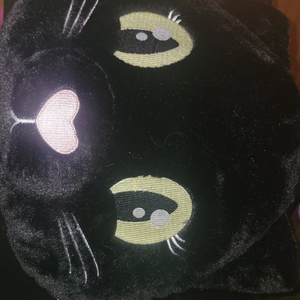 Plush pillow